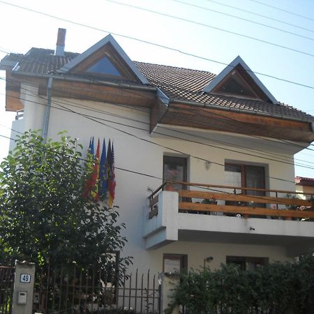 Pension La Noblesse Bucharest Luaran gambar